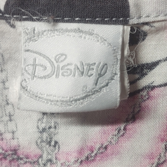 Nurses Scrub Top - Picture 2 of 4